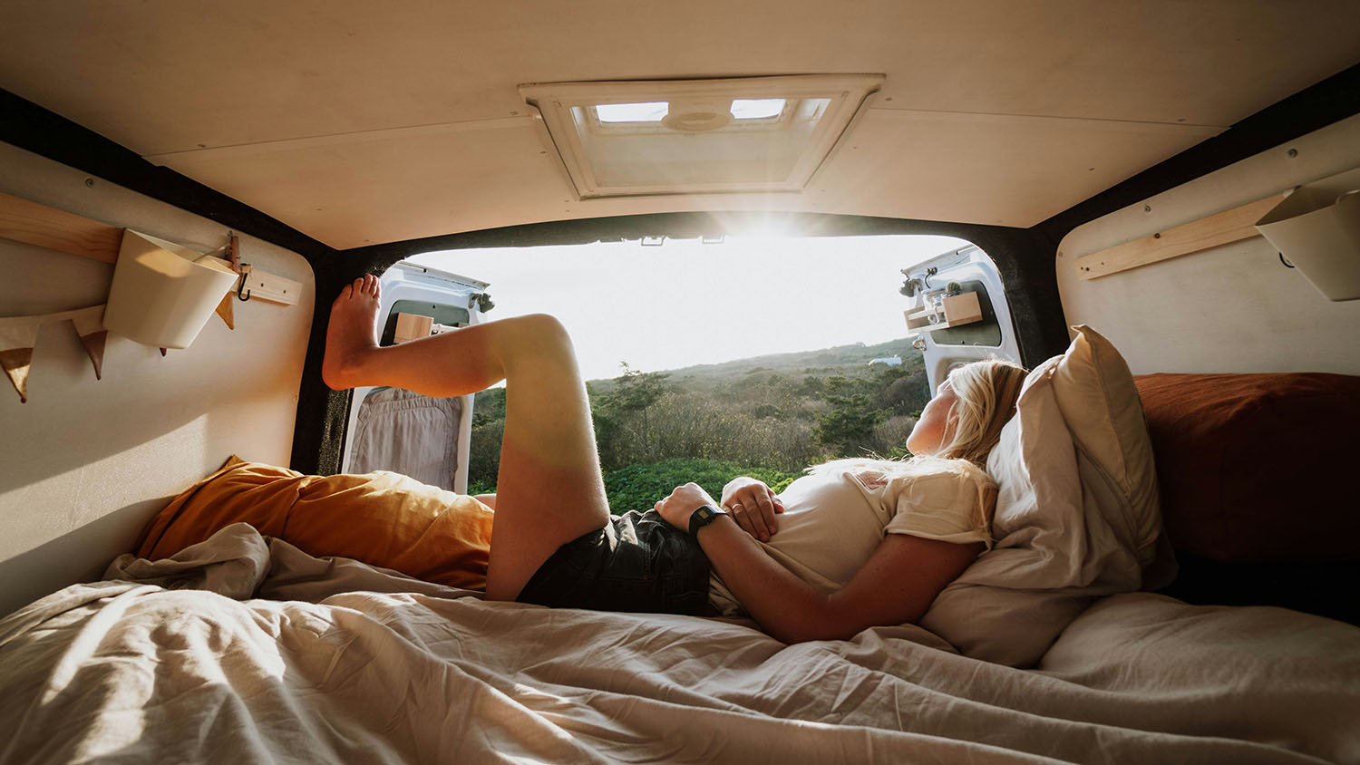 How to Live in a Van 1